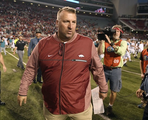 bret-bielema-50246aa19b2f1545