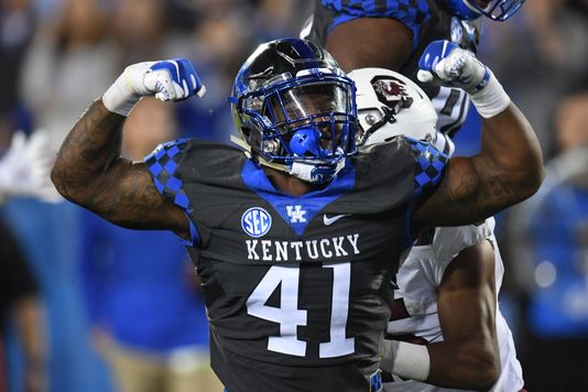 6cdfe5fc-d957-4a4f-943c-c739b9db4022-0929UKFBSouthCarolinaWeaver33